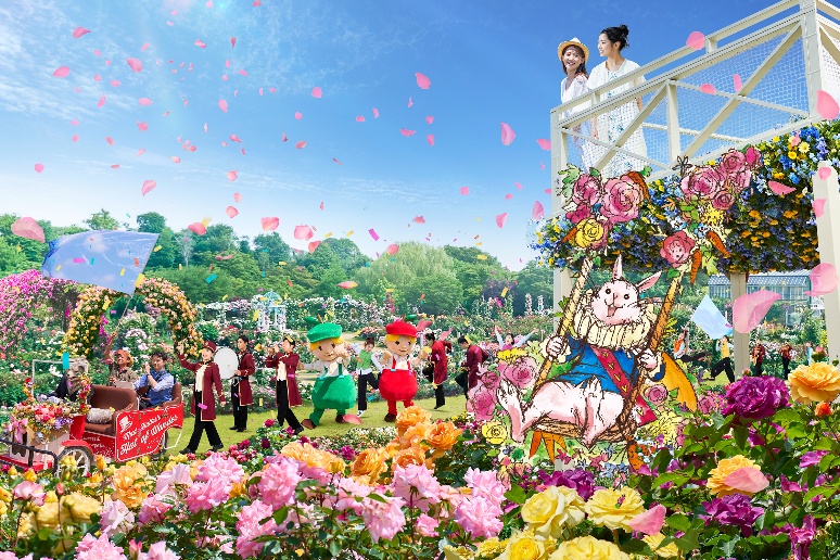 「ハートの女王の展望台」と「白うさぎのブランコ」